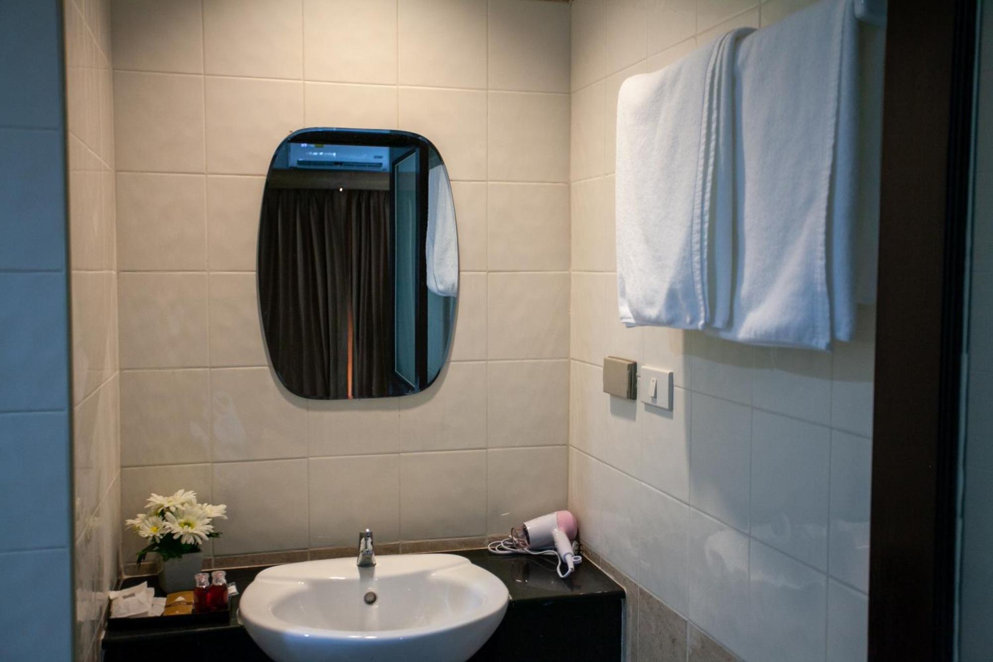 The Brown Boutique Patong Hotell Eksteriør bilde