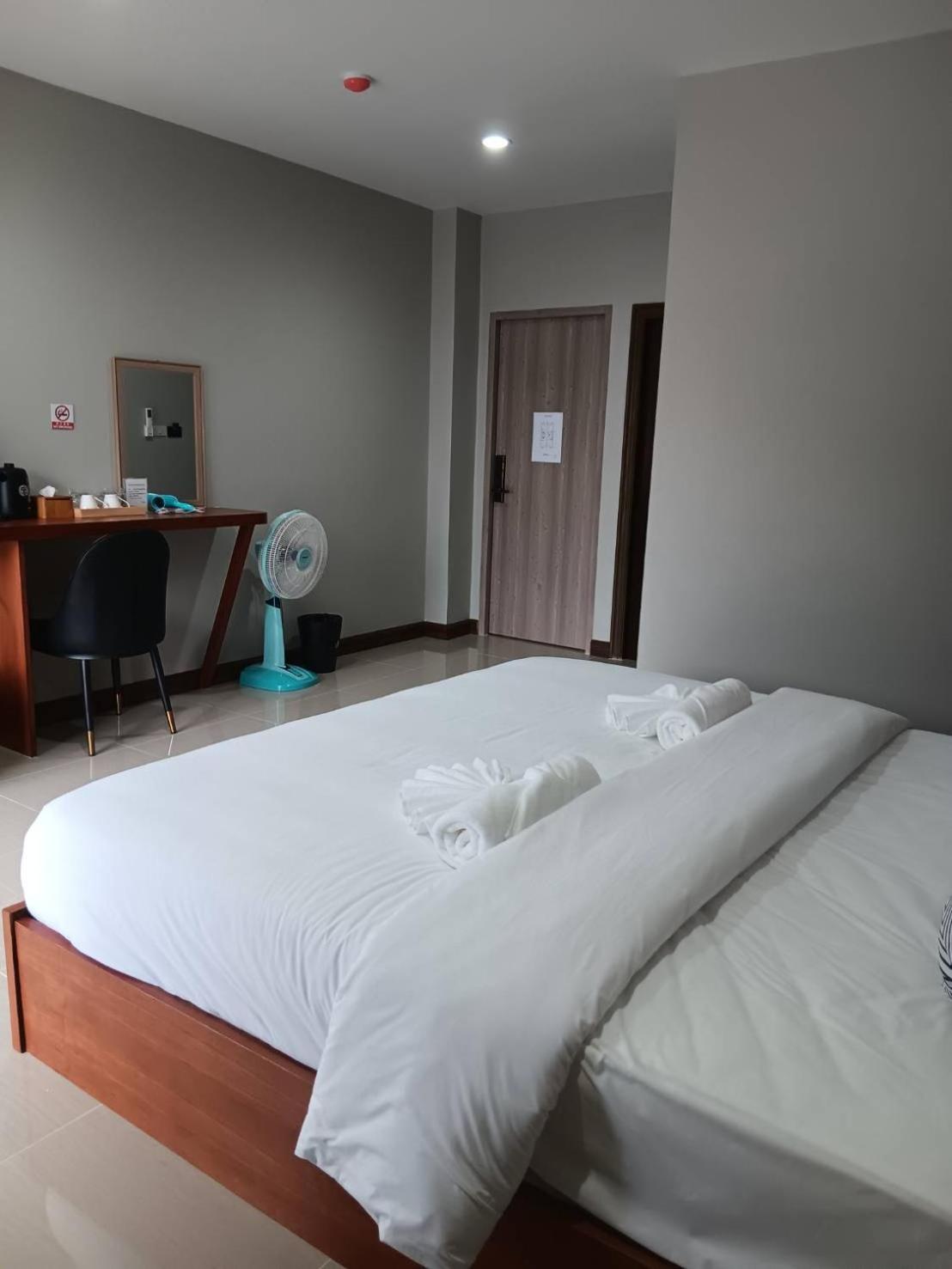 The Brown Boutique Patong Hotell Eksteriør bilde